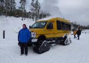 Schneebus im Winter Yellowstone